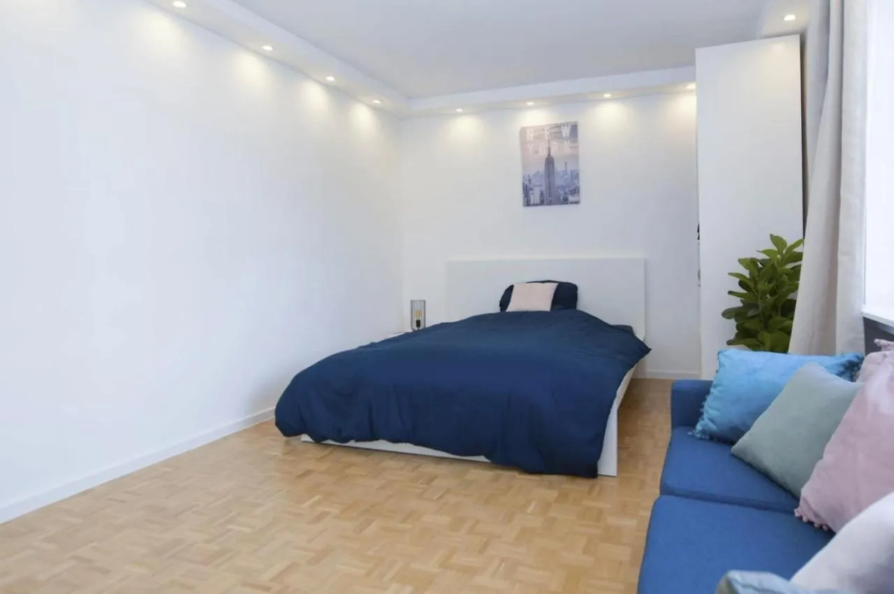 70M² Frisch Kernsanierte City Wohnung In Beste Lage Munchen 0*, Munich Germany